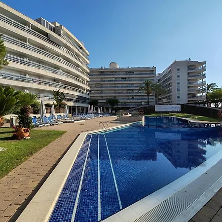 Seafront S'abanell Park With Pool 아파트