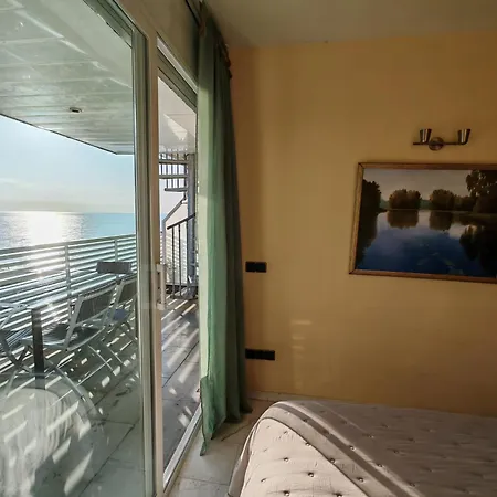 Apartment Seafront S'abanell Park With Pool